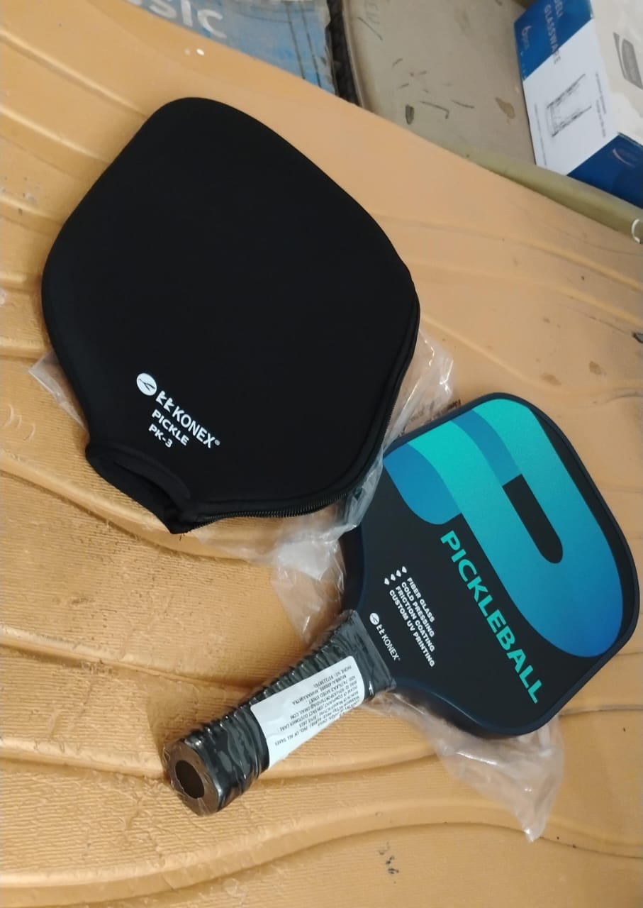Professional Fiberglass Pickleball Paddle with Cushion Grip Handle Professional Fiberglass Pickleball Paddle with Cushion Grip Handle